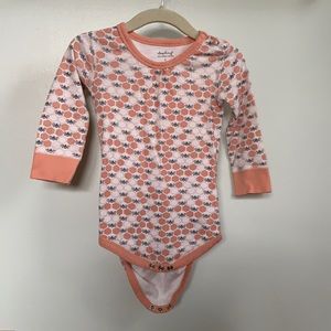 🐝🍯 Sapling soft organic cotton bee print onesie